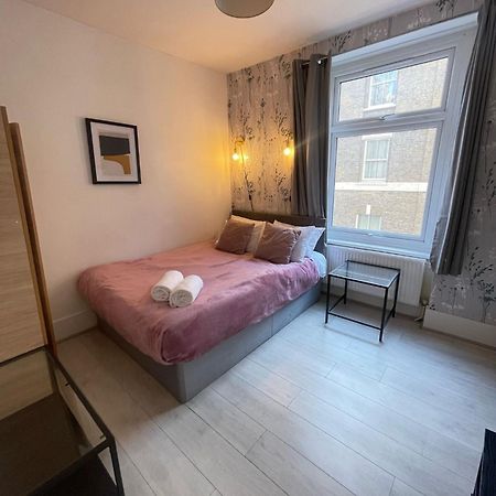 Lovely 2 Bed Flat 2 Floor Miles London Exteriör bild