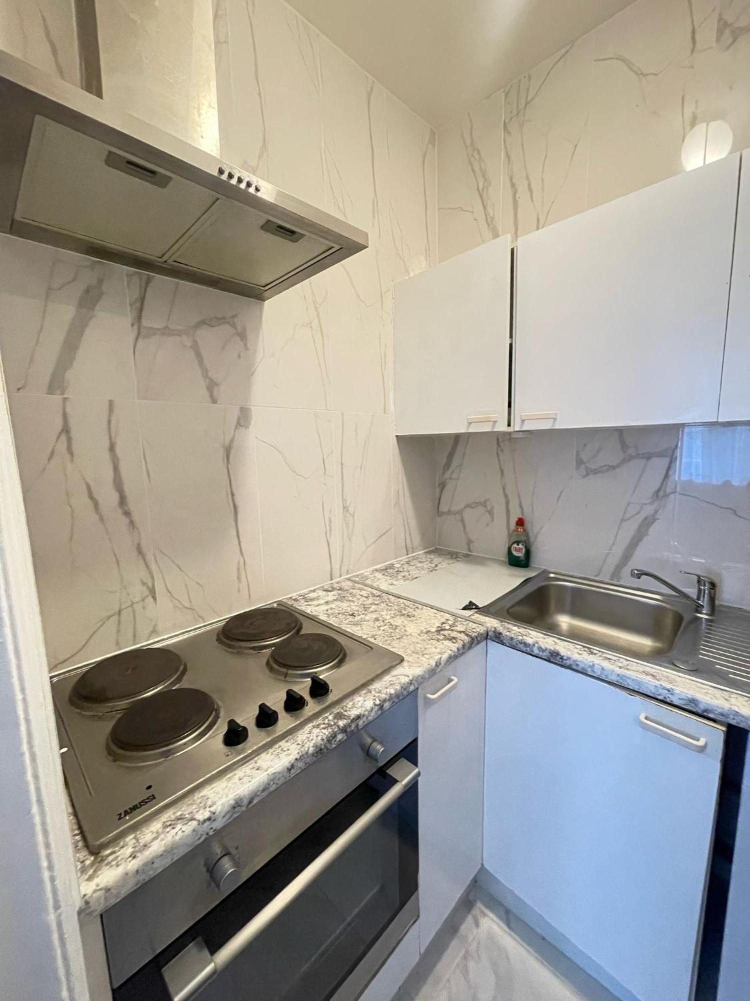 Lovely 2 Bed Flat 2 Floor Miles London Exteriör bild